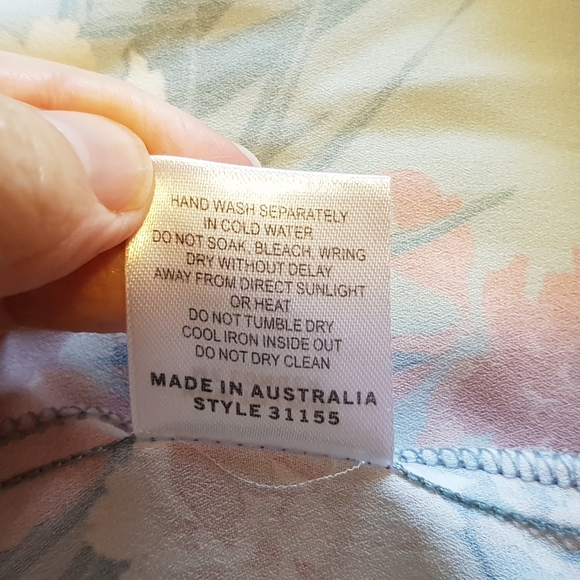 🌷Host Pick🌷Sheike Awakenings blue floral wide leg jumpsuit *Note minor flaws* - Picture 10 of 13